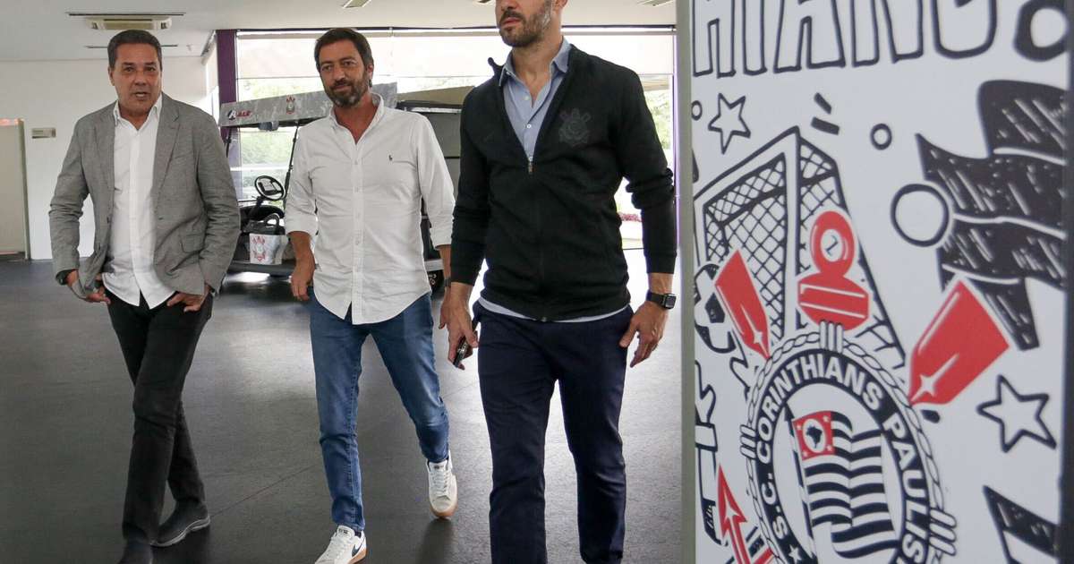 
Pressão sobre Luxemburgo aumenta, e diretoria do Corinthians tenta segurar a barra
