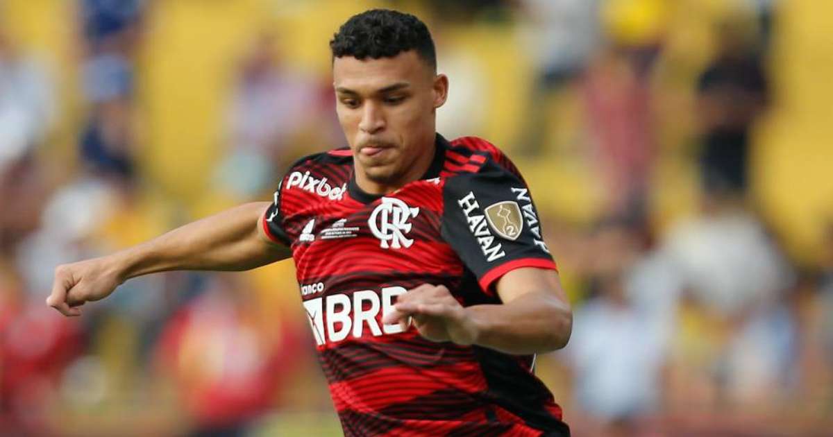 Victor Hugo é o 5° jogador mais jovem a estrear pelo Flamengo em