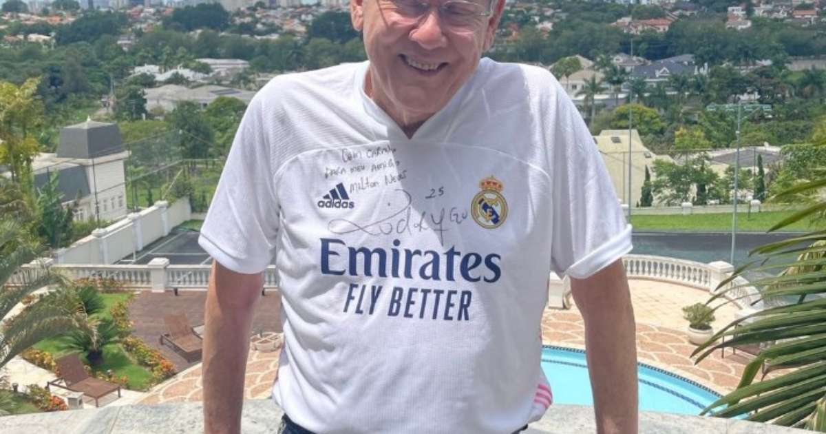 
Milton Neves provoca Corinthians e faz lista de ídolos com 