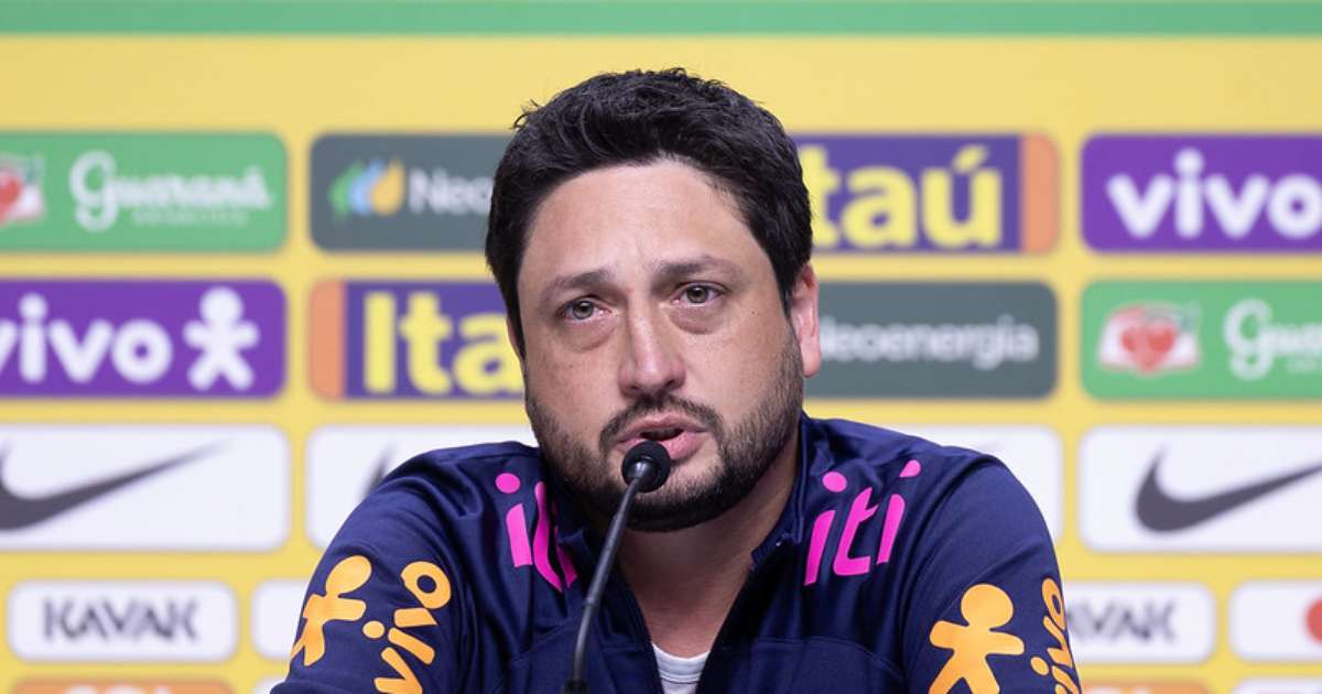 
Arthur Elias rebate técnico do Palmeiras por convocação: 