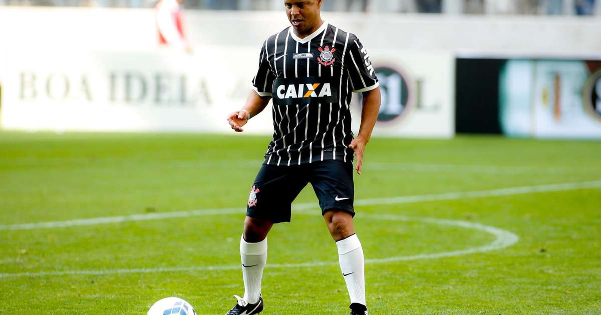 
Marcelinho Carioca pede vitória no dérbi: 