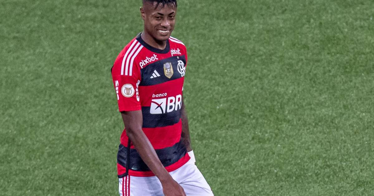 
Destaque do Flamengo, Bruno Henrique exalta insistência para desempatar o clássico: Procurei o tempo todo

