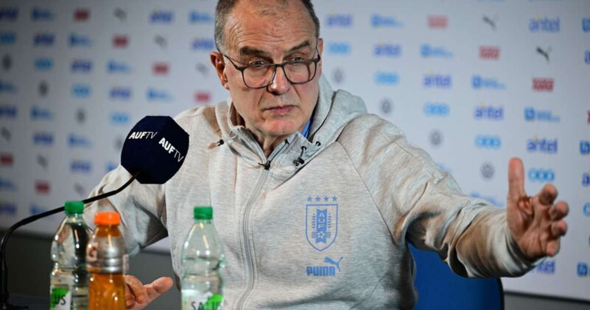 Com seis do futebol brasileiro, Bielsa convoca seleção do Uruguai
