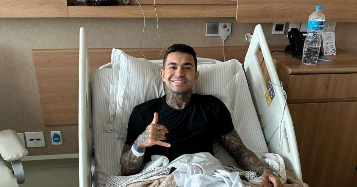 Dudu passa por cirurgia no joelho direito: 
