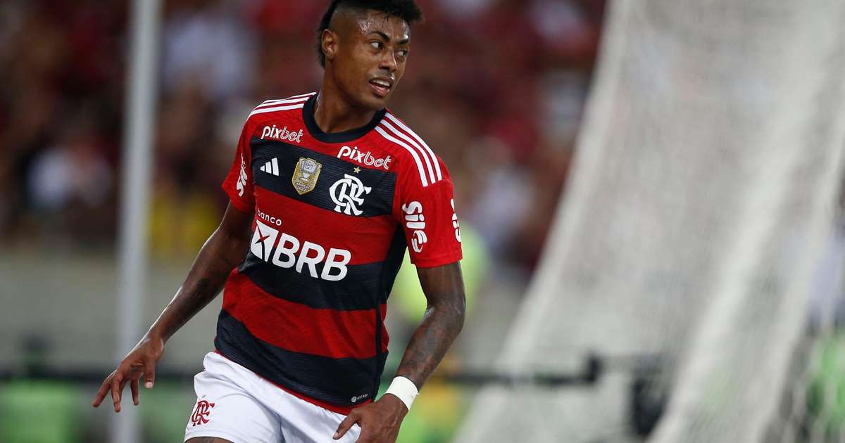 Bruno Henrique faz contraproposta ao Flamengo e renovação trava