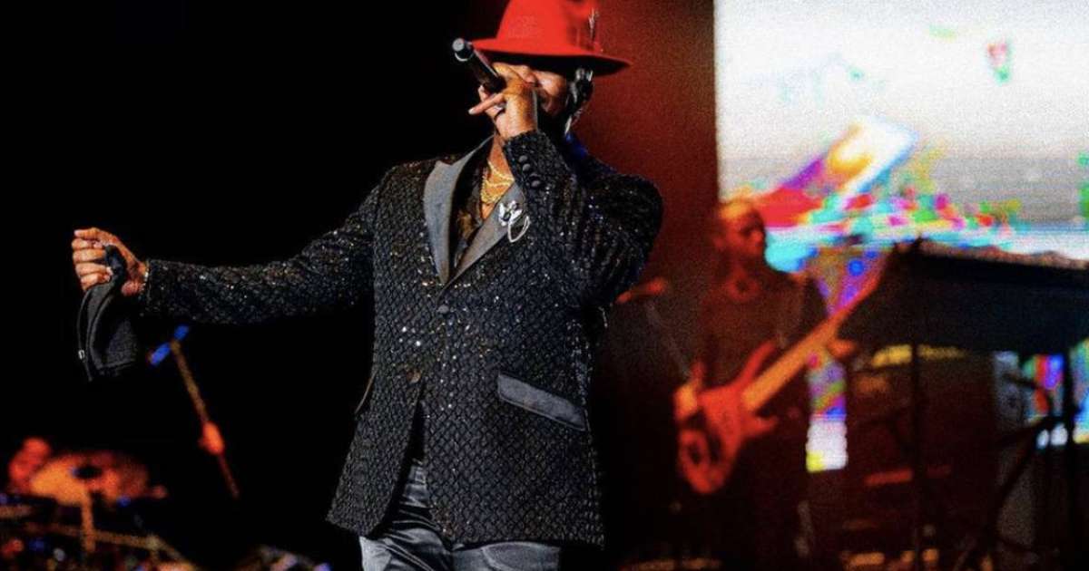 Teve 'Miss Independent' e 'Closer' veja setlist do NeYo no The Town 2023