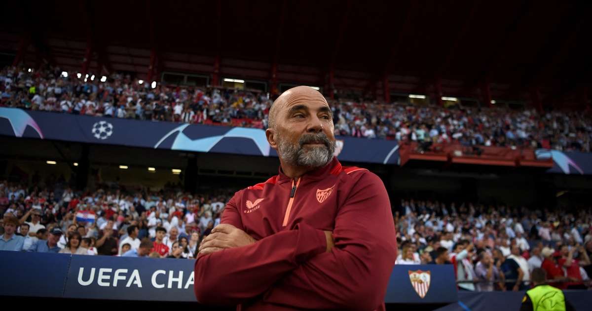 Jogador do Sevilla define Sampaoli como o pior técnico que teve na carreira