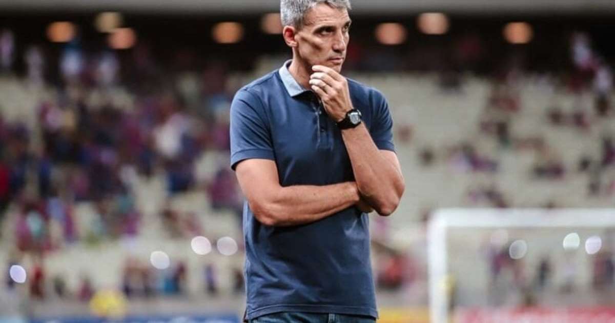 Paquera e recusa: Corinthians reencontra Vojvoda antes de 