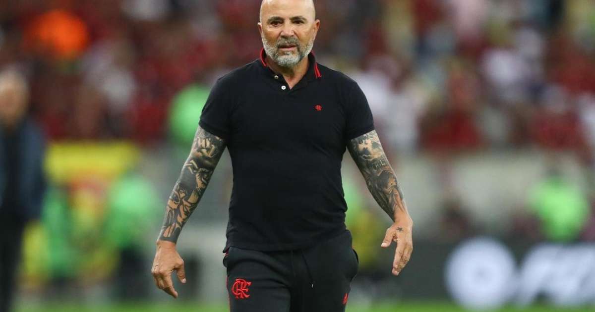 Sampaoli erra em escalação e ganha pressão às vésperas da final da Copa do Brasil