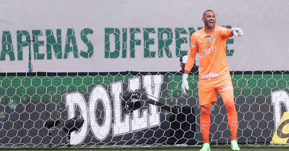 Weverton rebate críticas sobre não defender pênaltis no Palmeiras