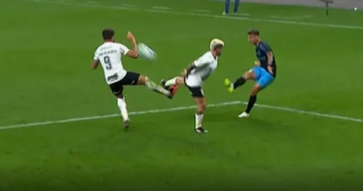 Corinthians x Grêmio: CBF admite erro ao não marcar pênalti de Yuri Alberto