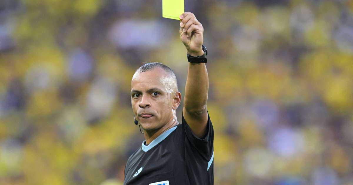 Arbitragem de Corinthians x Grêmio é afastada após não marcação de pênalti