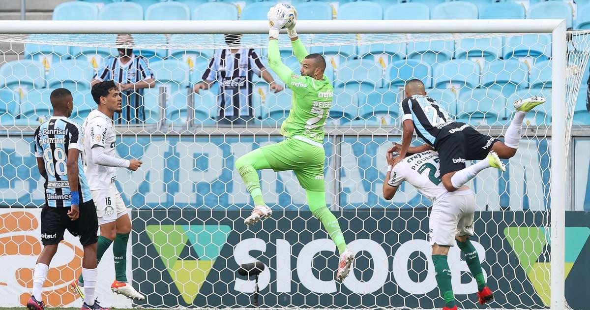 Weverton encara Suárez pela primeira vez e visa manter baliza zero no Palmeiras