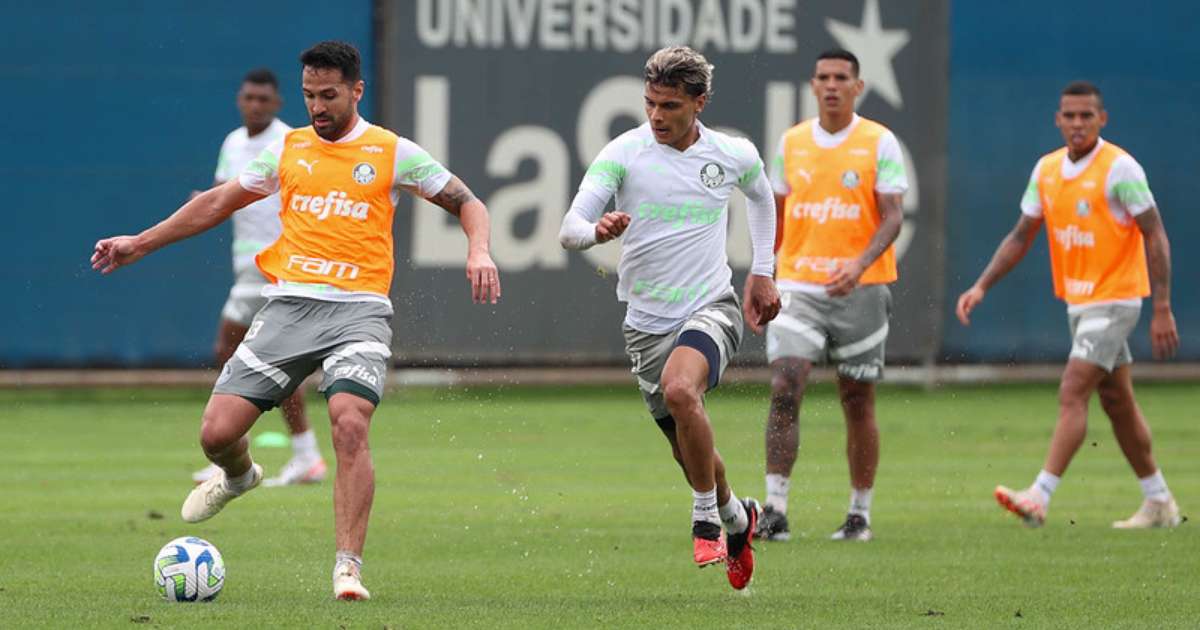 Palmeiras se reapresenta após derrota diante do Grêmio