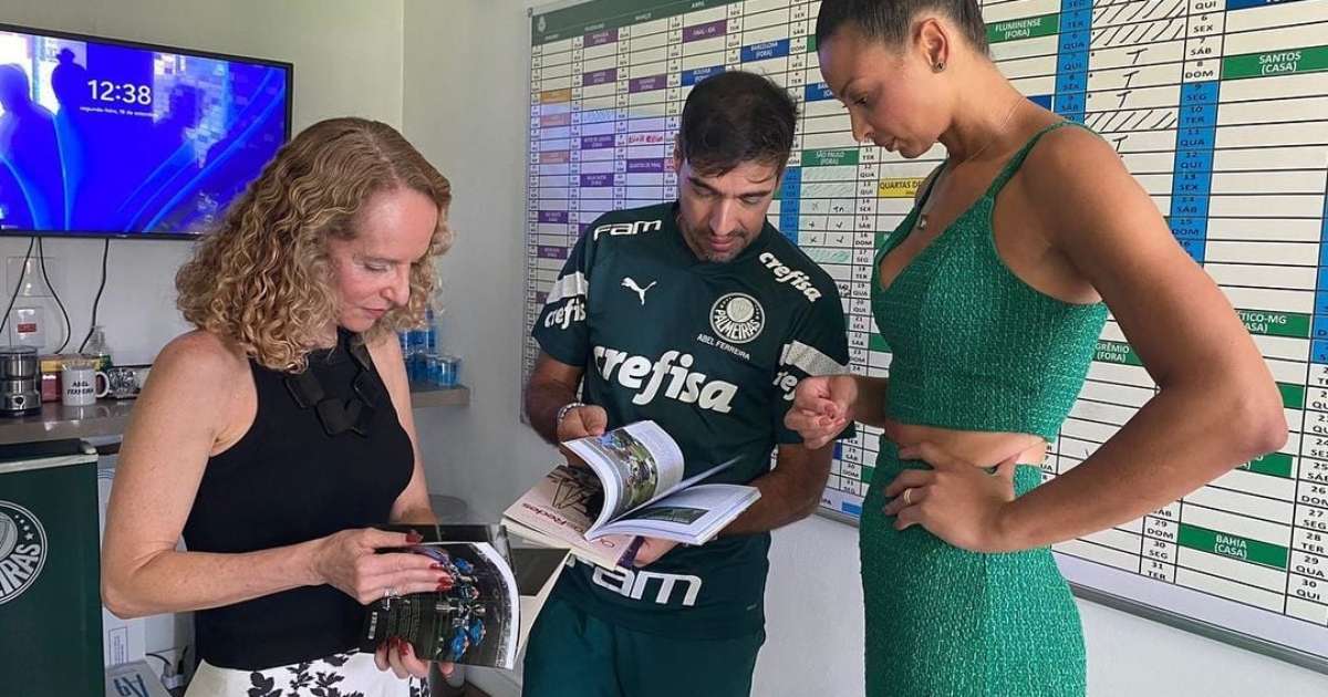 Após encontro recente com Walewska, Abel Ferreira lamenta morte da ex-jogadora: 