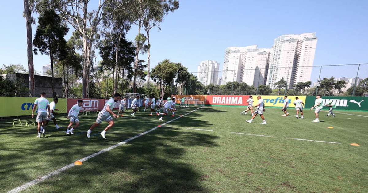 Atuesta marca pela primeira vez com a camisa do Palmeiras