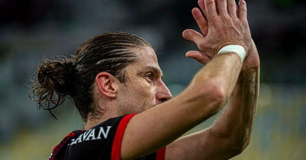Filipe Luís publica carta aberta e se desculpa com torcida do Flamengo: Decepcionamos milhões