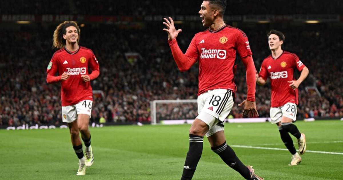 Crystal Palace empata no fim, e encerra sequência de vitórias do Manchester  United no Inglês