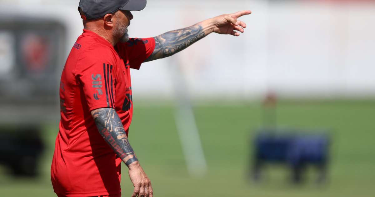 Com clima frio, Flamengo se reapresenta com Sampaoli