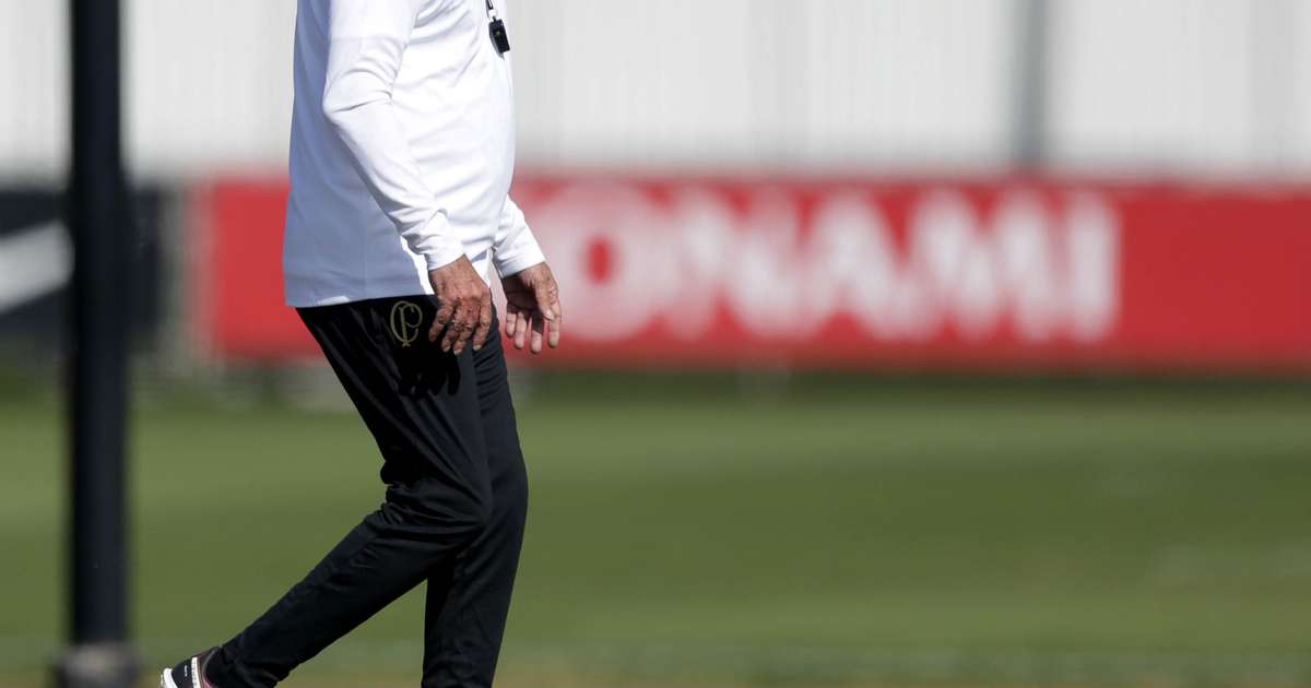 Luxemburgo revela que vai passar por cirurgia e não deve ficar em 2024