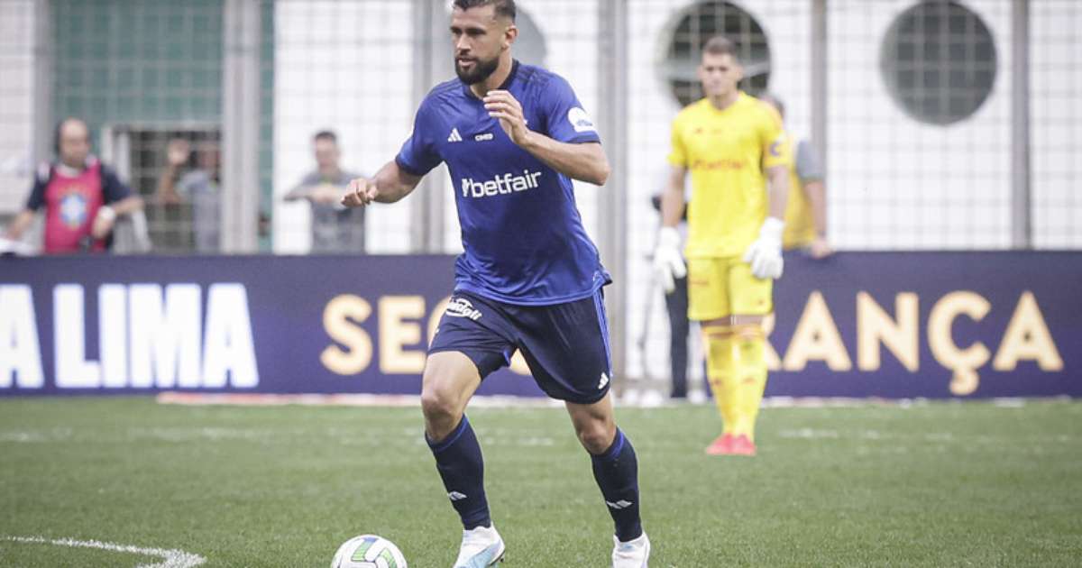 Luciano Castán comemora retorno ao time do Cruzeiro