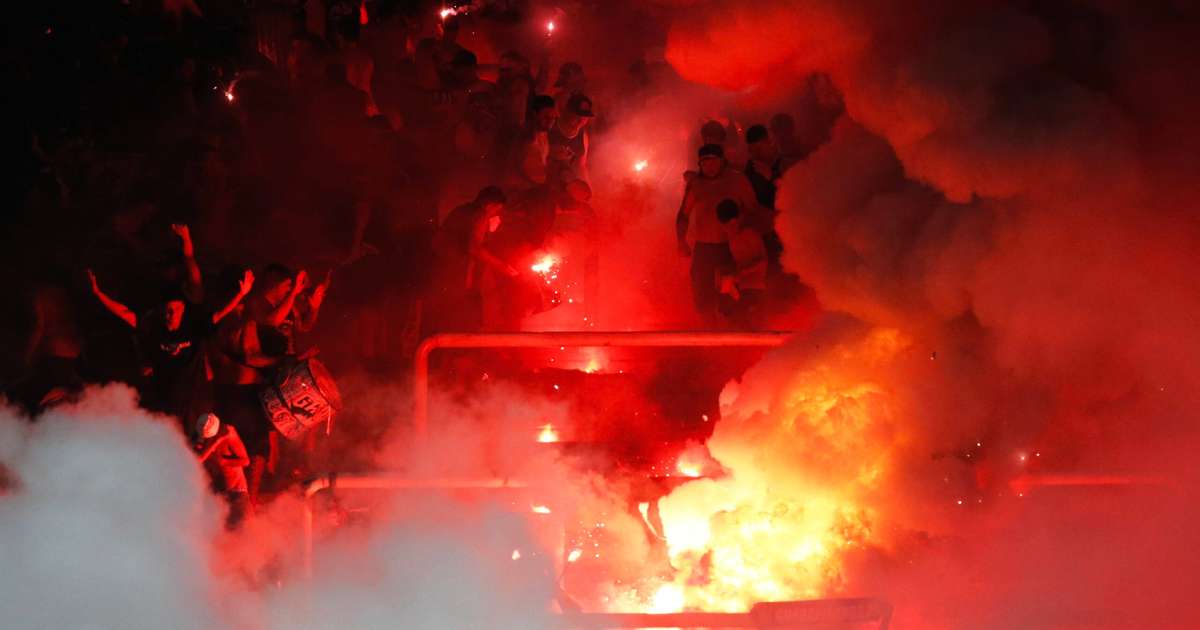 Torcedora do Corinthians é reanimada e levada ao hospital após incêndio antes de jogo