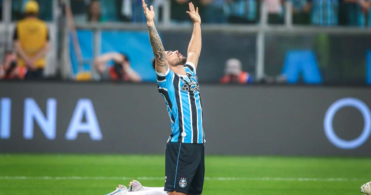 Grêmio abre negociações para renovação com lateral-direito titular