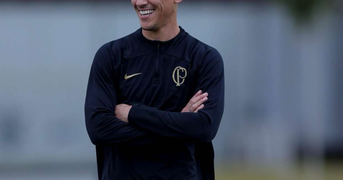 Corinthians tira Rojas do clássico e corre para tê-lo na Sula