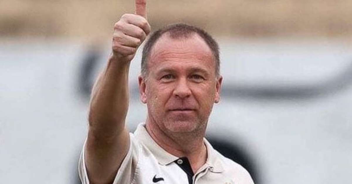 Quantos títulos Mano Menezes tem?