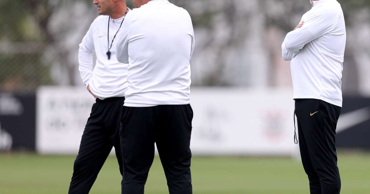 Volta de Mano Menezes ao Corinthians é adiada; entenda o motivo