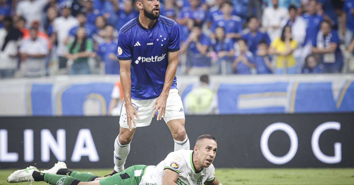 Cruzeiro e América empatam no clássico mineiro