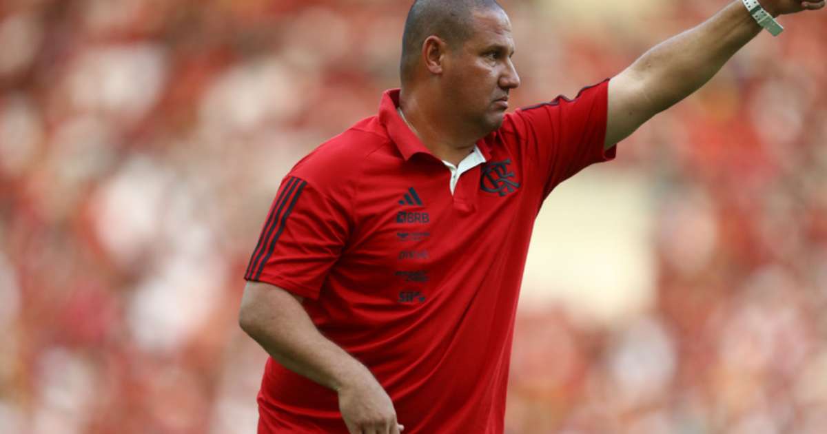Mário Jorge estimula competição interna para motivar o Flamengo