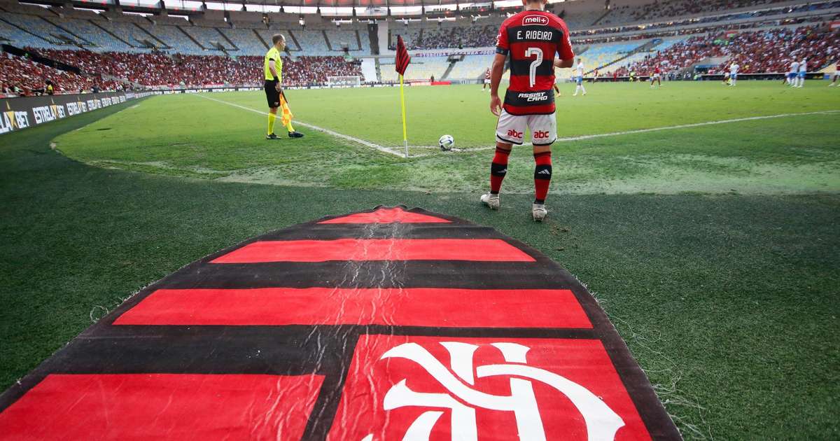 Flamengo inicia outubro com expectativa por novo técnico e virada de página
