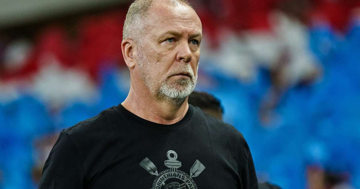 VÍDEO: Mano reconhece dificuldades e diz que time entregou pouco em Fortaleza