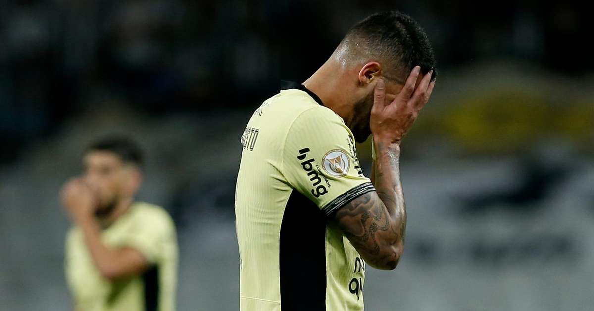 Corinthians chega a 20 competições sem conquistar um troféu