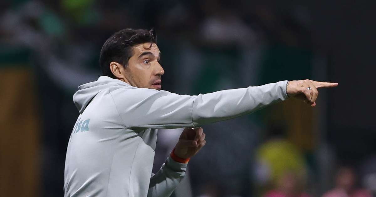 Análise: insistência de Abel com esquema improdutivo dá errado e Palmeiras paga preço na Libertadores