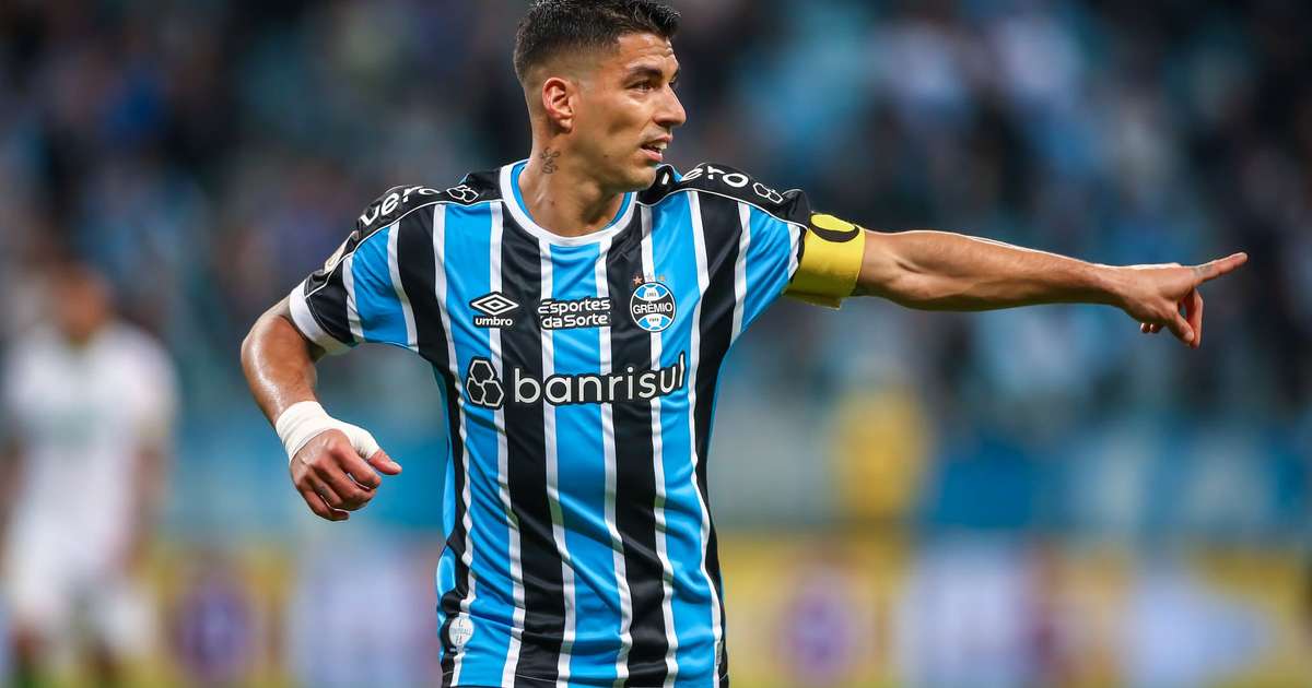 Suárez lamenta falta de concentração do Grêmio na derrota para o Inter: Pagamos caro