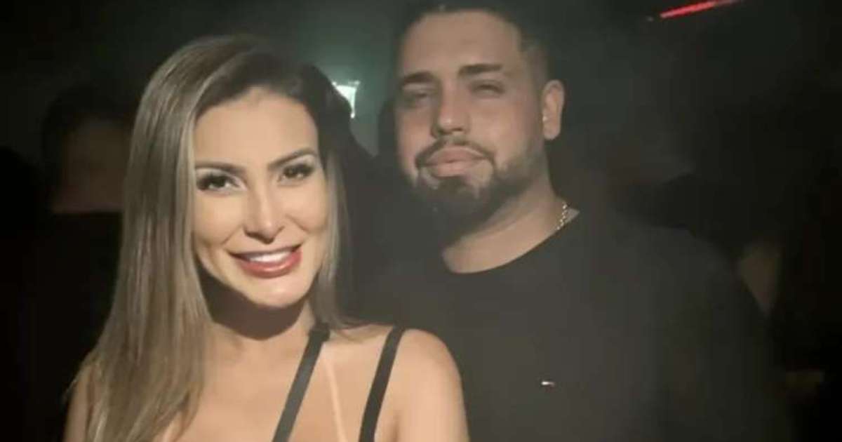 Double Andressa Urach Assume Namoro E Posta Primeira Foto Com Novo Namorado