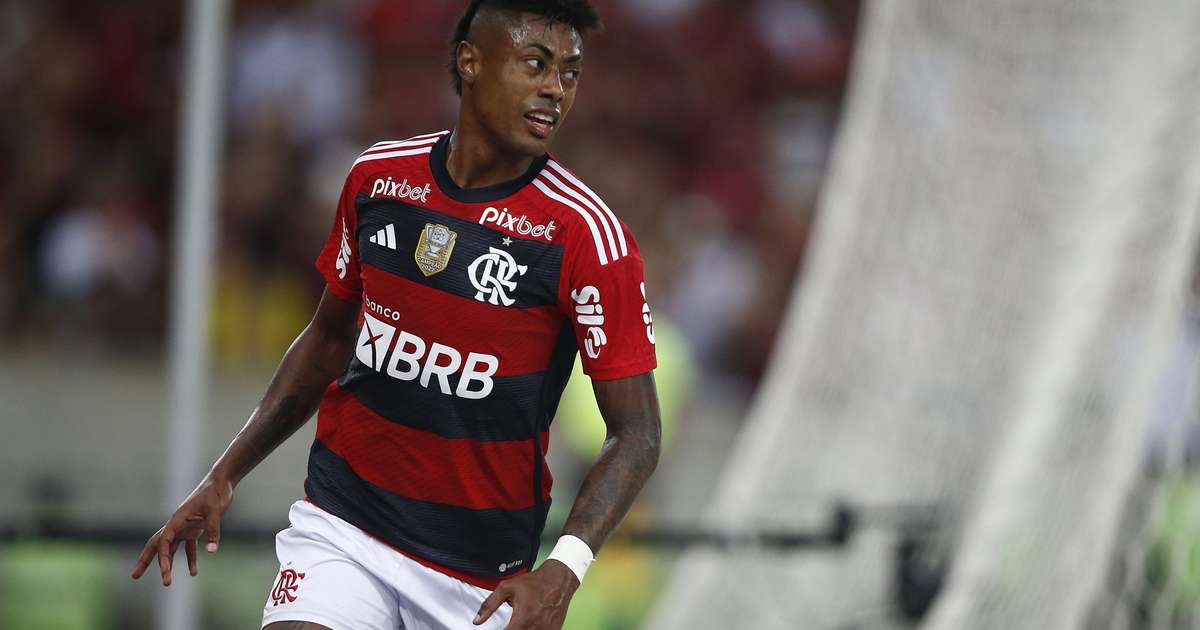 Flamengo retoma conversas para renovar com Bruno Henrique