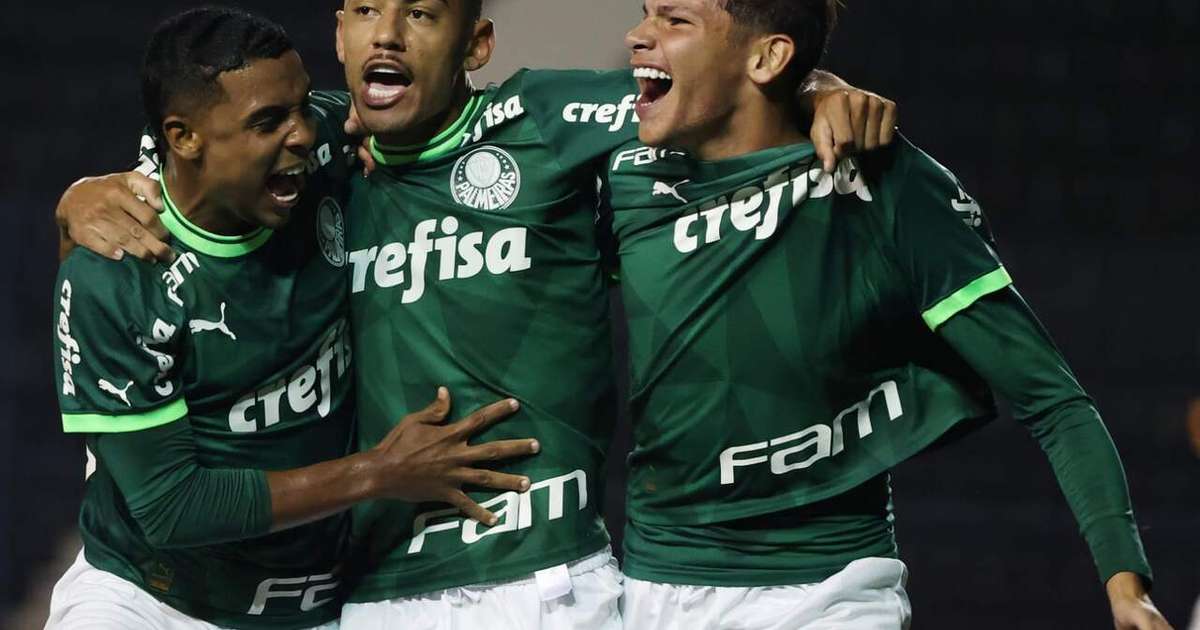 Palmeiras vence Corinthians e abre frente na semifinal do Brasileiro Sub-17