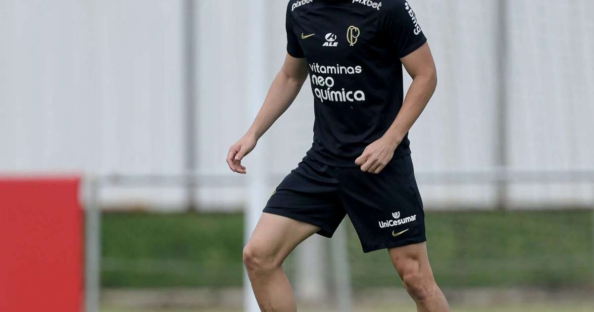 Moscardo treina com grupo no CT do Corinthians, mas ainda se recupera de entorse no tornozelo