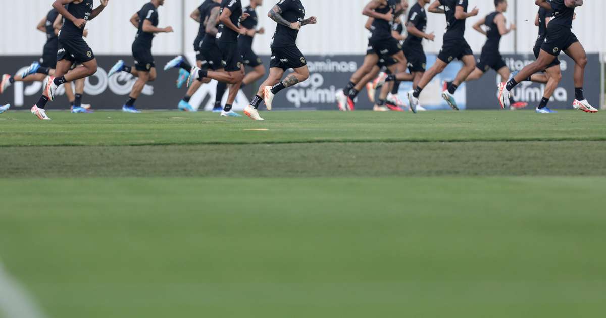 Mano muda dinâmica dos treinos no Corinthians com orientações e cobrança por intensidade
