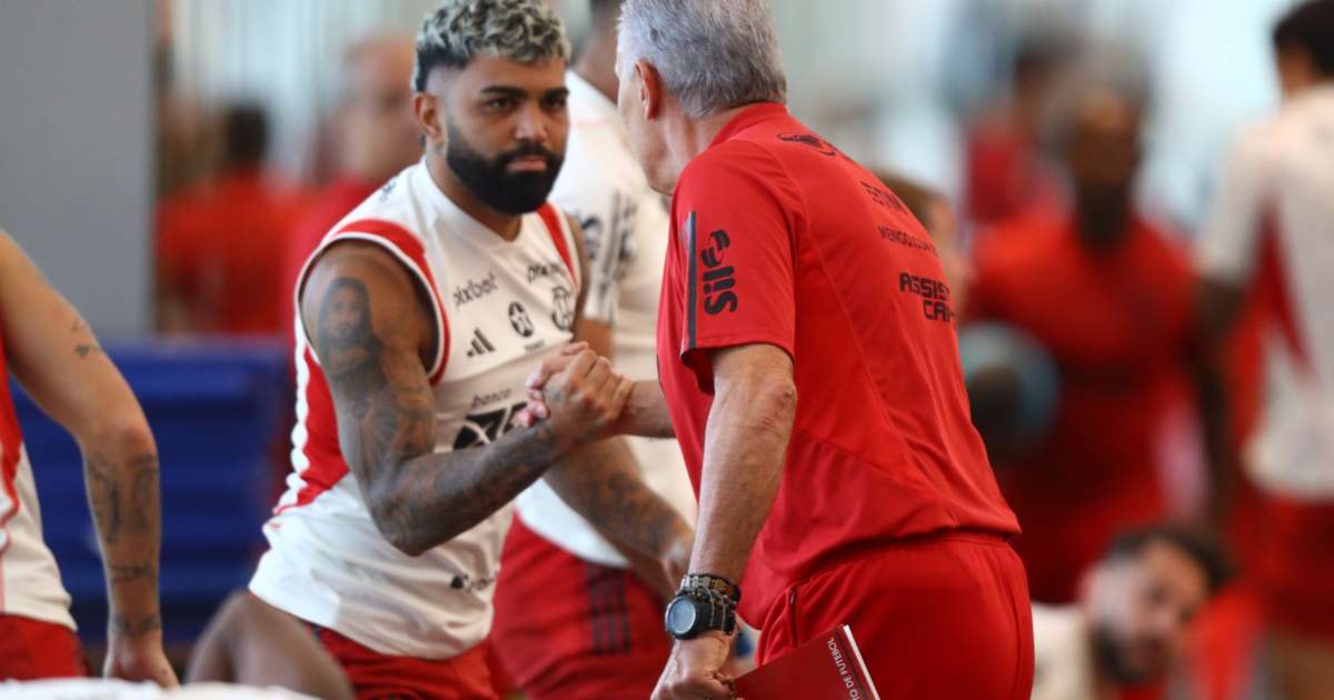 Após polêmica, Tite e Gabigol se encontram no mesmo lado
