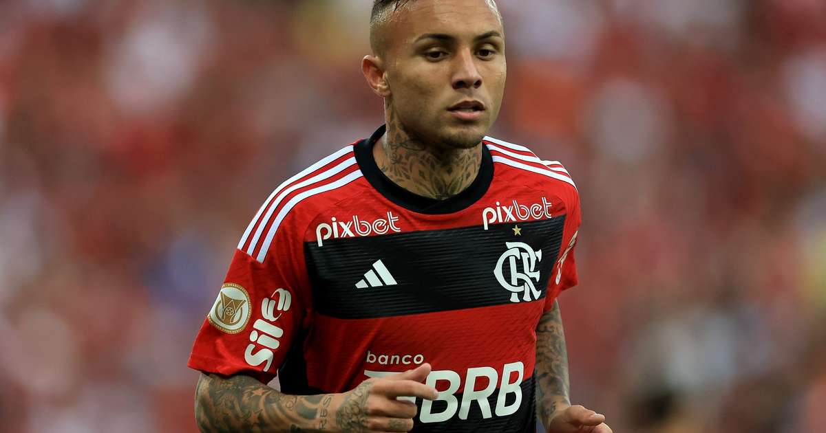 Cebolinha elogia treinos de Tite no Flamengo e aponta virtude do técnico