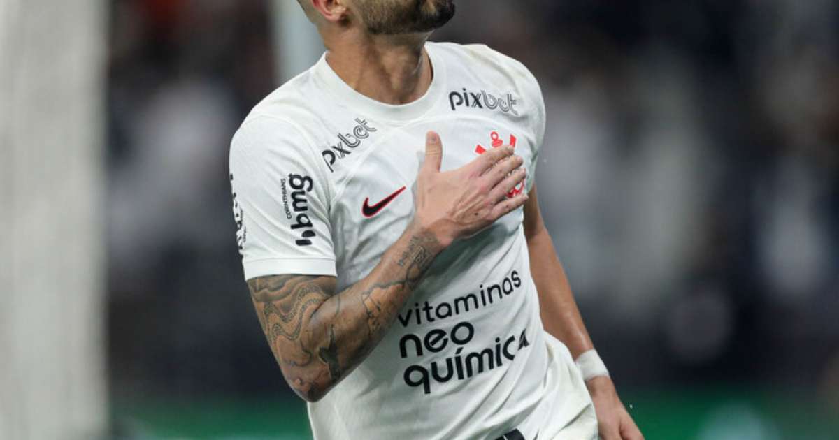 Mano Menezes desconversa sobre renovações e saídas do Corinthians