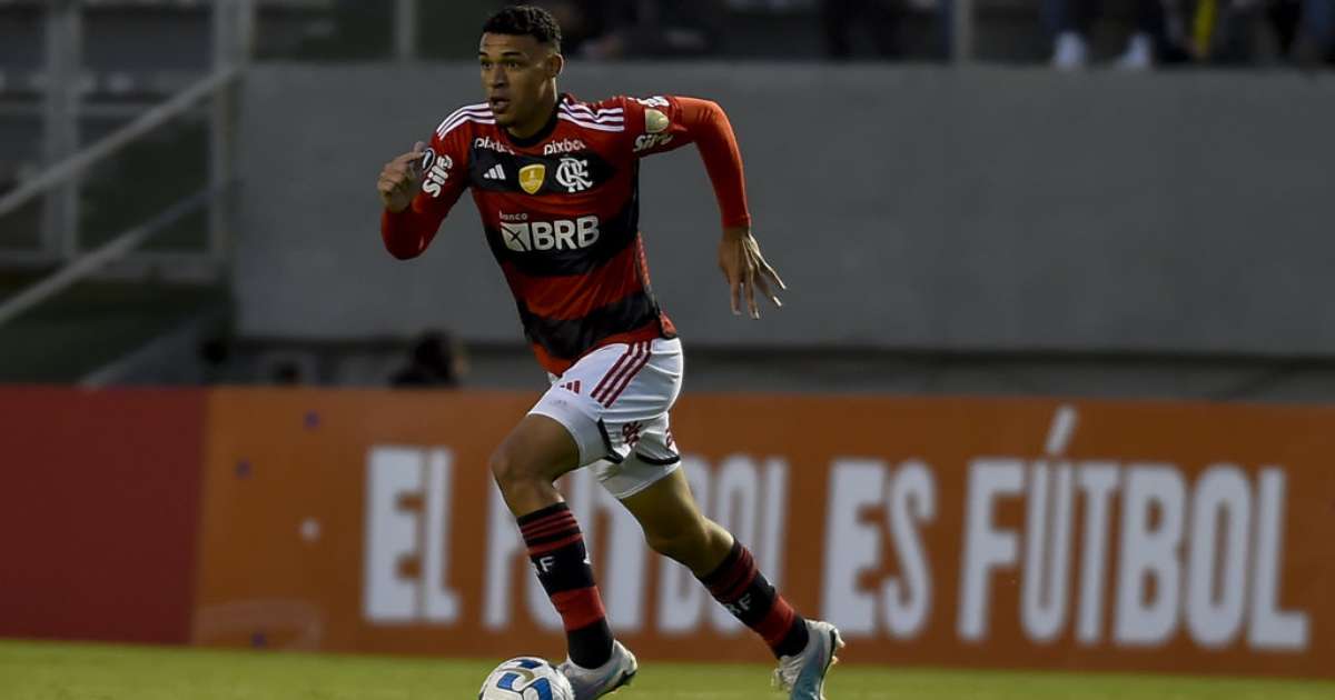 Victor Hugo exalta Tite e fala sobre possibilidade de título: Acreditar até o fim