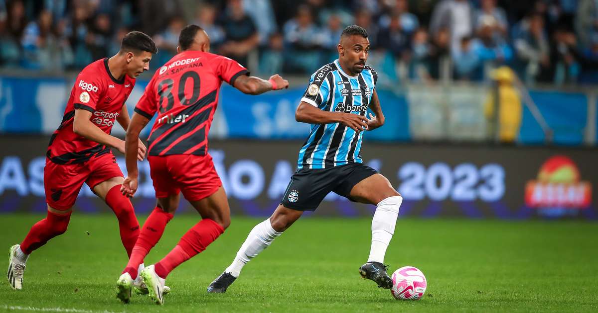 Grêmio sofre primeira virada dentro da Arena no Brasileirão e vê briga crescer por vagas na Libertadores