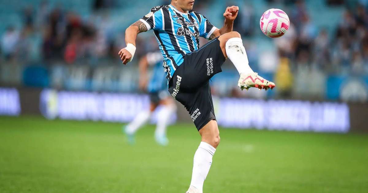 Além de artilheiro do Grêmio, Luis Suárez é o líder de assistências entre todos jogadores do Brasileirão