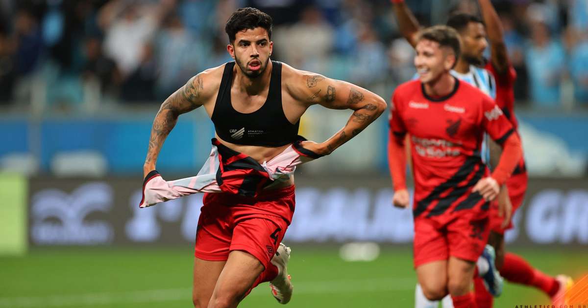 VÍDEO: Athletico marca nos acréscimos e derrota o Grêmio; veja os melhores momentos