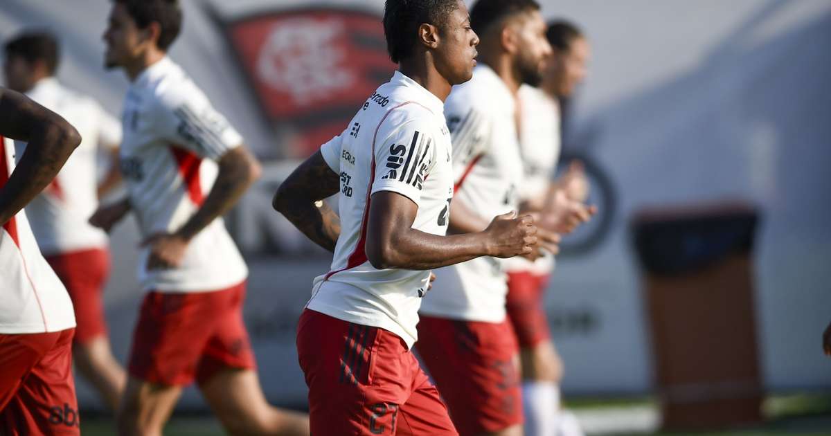 Empresário de Bruno Henrique se reúne com diretoria do Flamengo em hotel onde time está concentrado